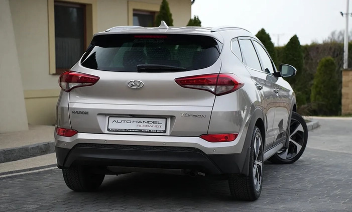 Hyundai Tucson cena 77900 przebieg: 139000, rok produkcji 2017 z Świnoujście małe 742